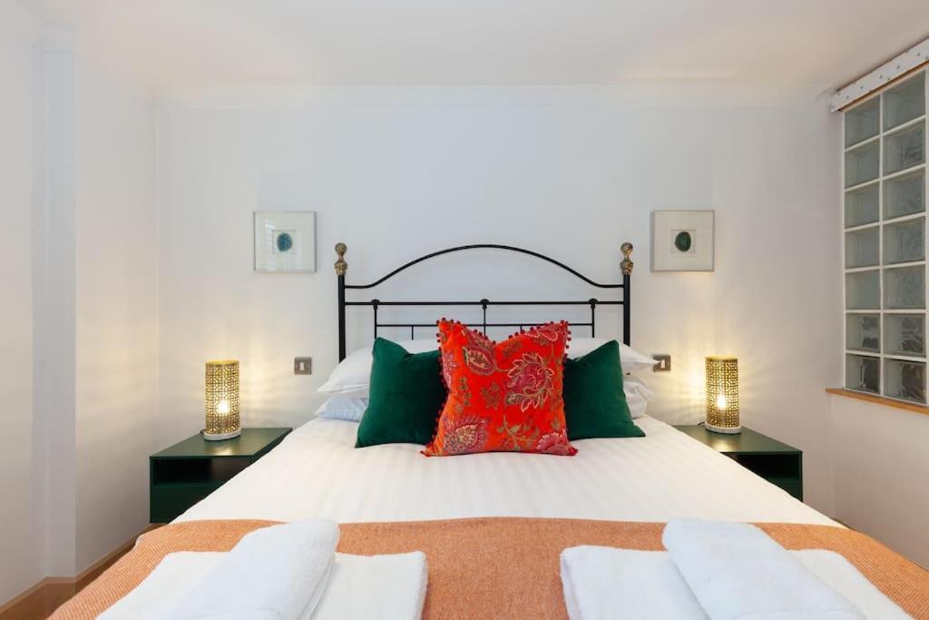 Apartment In The Heart Of The City Centre, Live Like A Local Оксфорд Екстериор снимка