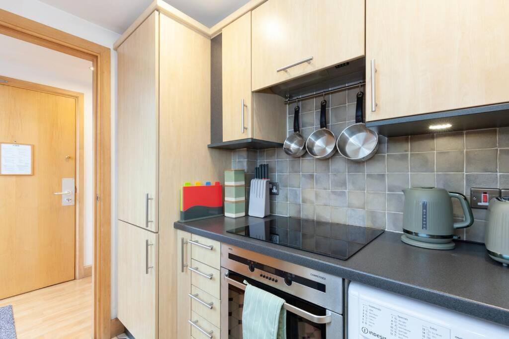 Apartment In The Heart Of The City Centre, Live Like A Local Оксфорд Екстериор снимка