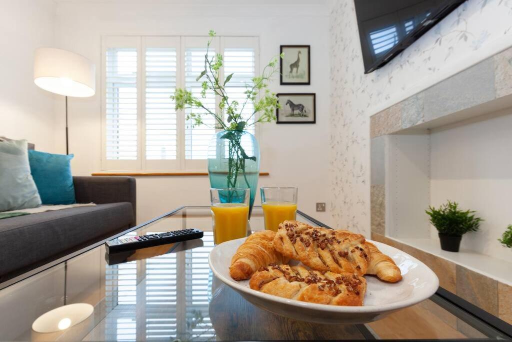 Apartment In The Heart Of The City Centre, Live Like A Local Оксфорд Екстериор снимка